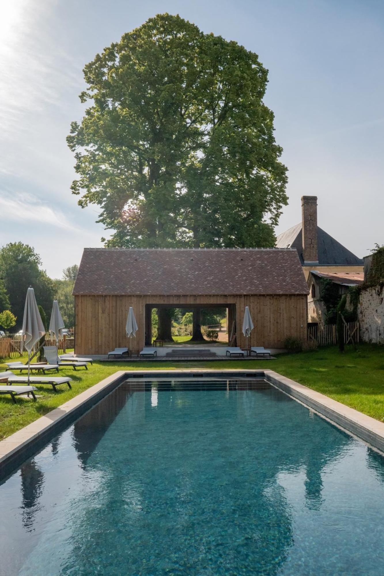 Hotel Les Pres Saint-Hilaire-le-Chatel Exteriér fotografie