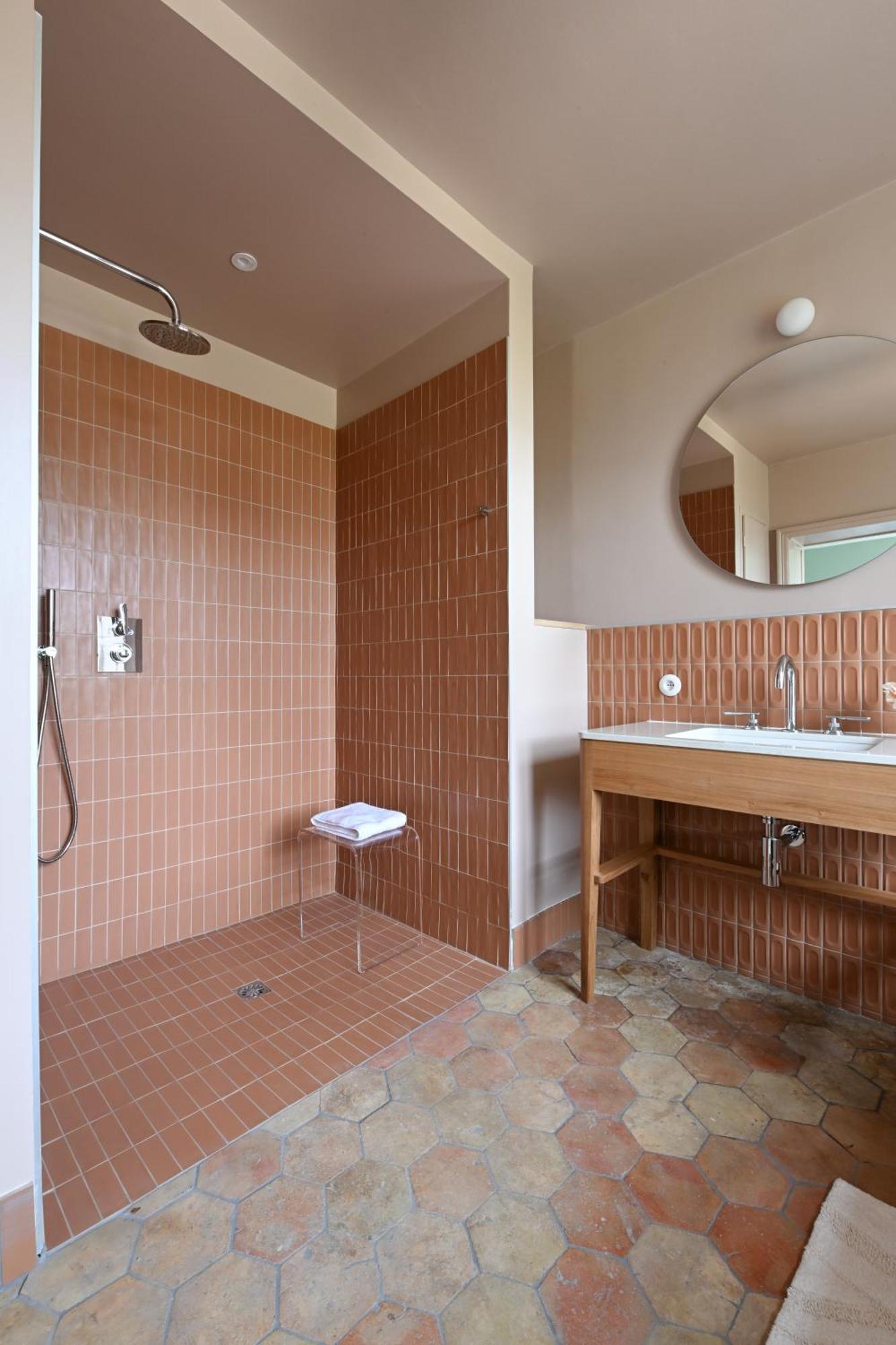 Hotel Les Pres Saint-Hilaire-le-Chatel Exteriér fotografie